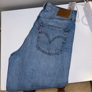 LEVIS Ribcage Light Wash Jeans